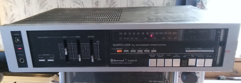 Sherwood S-2620 CP AM/FM Stereo Receiver Tested Powers On